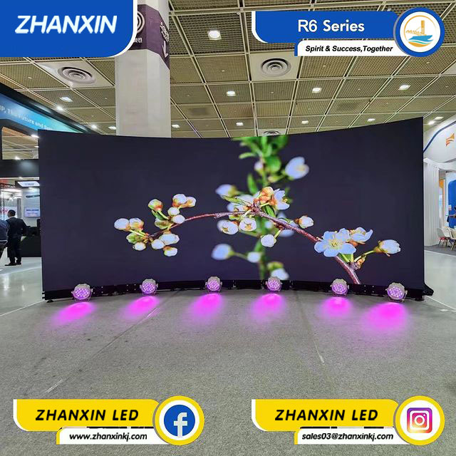 What is the reason for the popularity of flexible LED display?